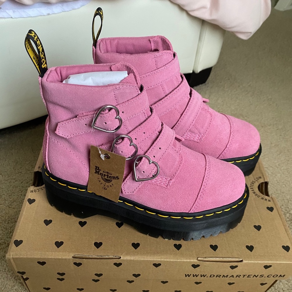 NWT Dr Martens X Lazy Oaf Heart Buckle Boots